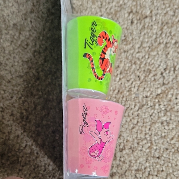 Disney Winnie The Pooh Cups - Picture 3 of 6